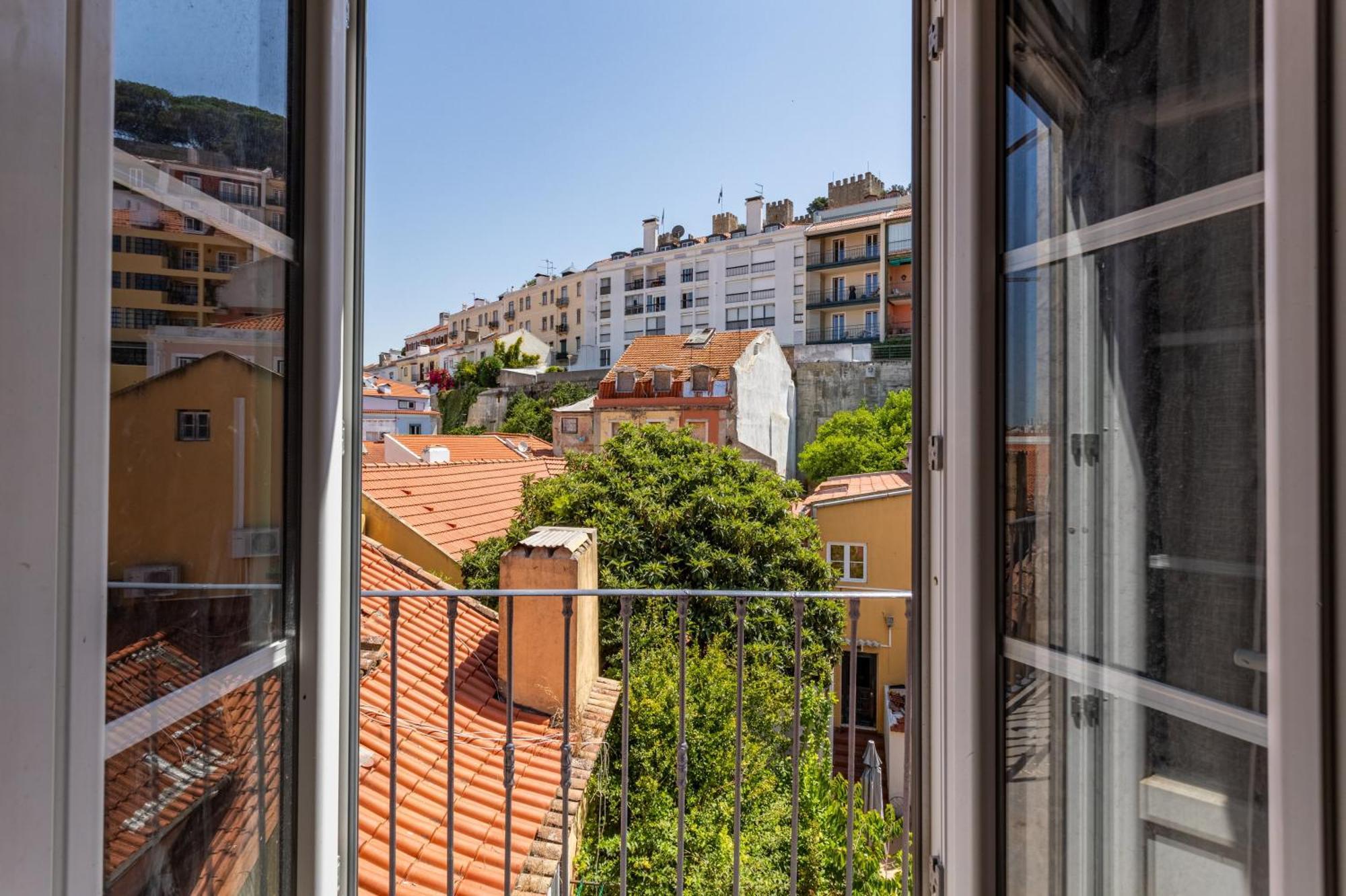 Gralhas Suites Lisbon Exterior photo