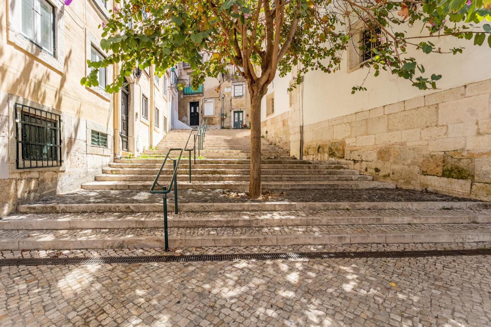 Gralhas Suites Lisbon Exterior photo