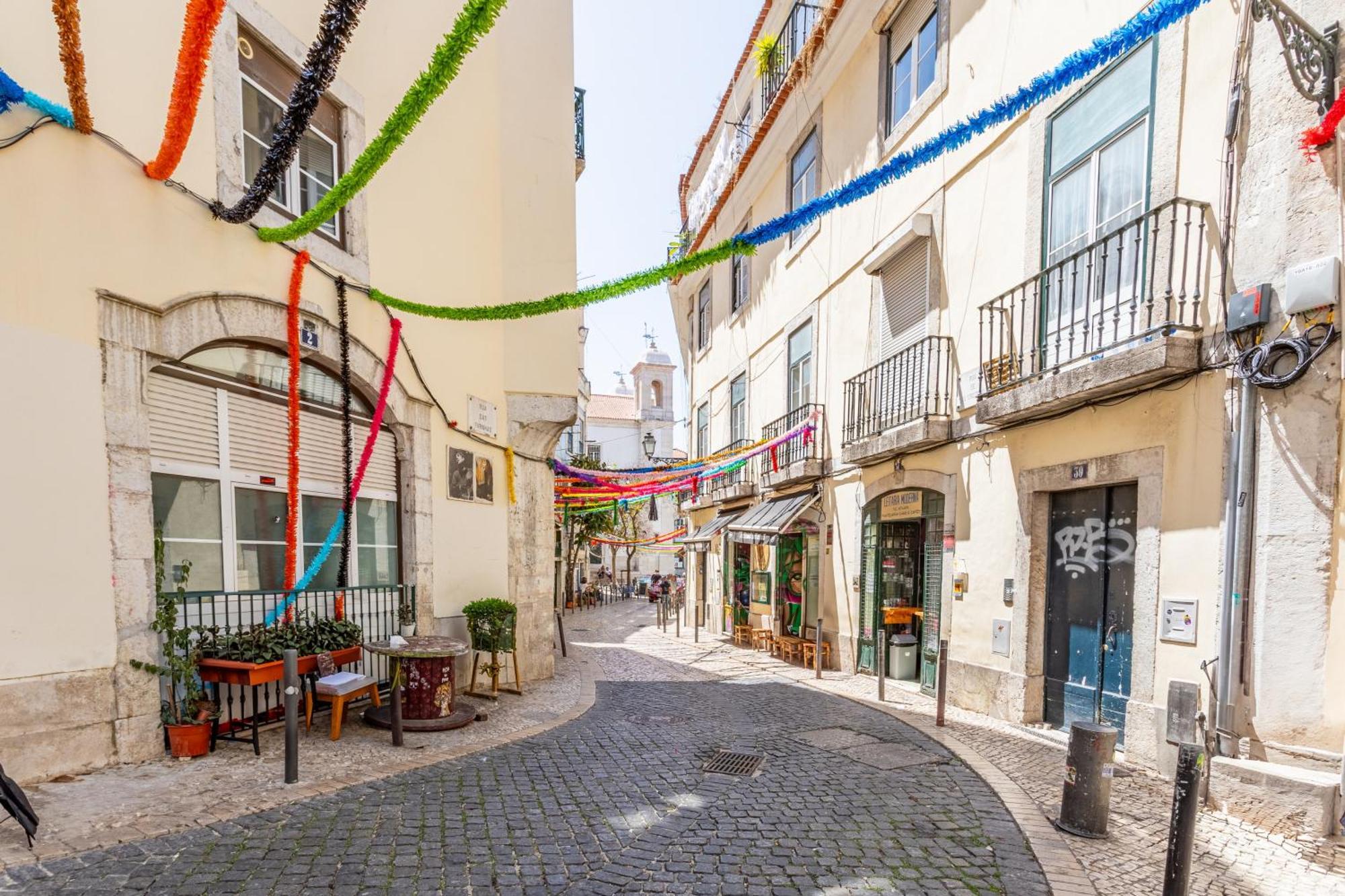 Gralhas Suites Lisbon Exterior photo