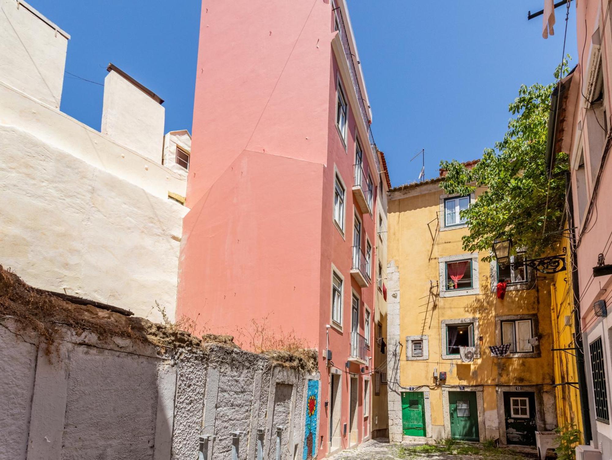 Gralhas Suites Lisbon Exterior photo